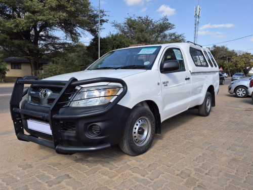 Toyota Hilux 2.5D in Botswana