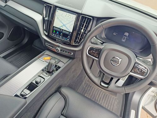 Volvo XC60 B5 AWD in Botswana