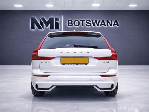 Volvo XC60 B5 AWD in Botswana