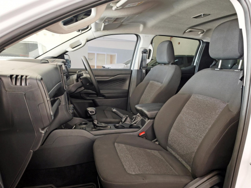 Ford Ranger XL 2.0L A/T in Botswana