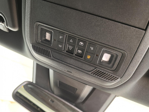 Ford Everest Platinum AWD 3.0L A/T10 in Botswana
