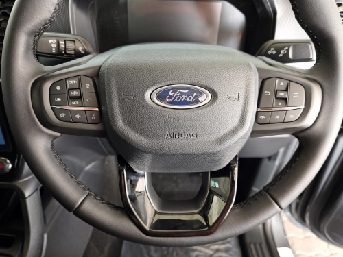 Ford Ranger XL 2.0L A/T in Botswana