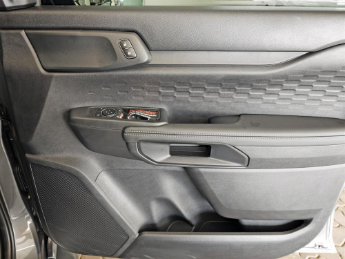 Ford Ranger XL 2.0L A/T in Botswana
