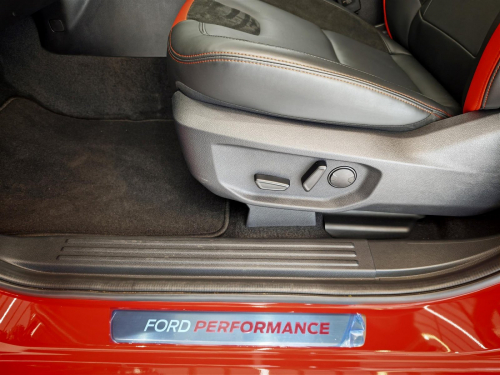 Ford Ranger Raptor 3.0L V6 4x4 A/T in Botswana