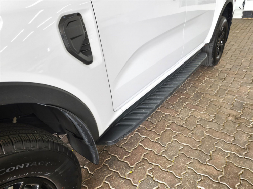 Ford Ranger XL 2.0L A/T in Botswana