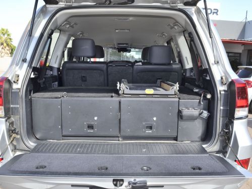 Toyota Land Cruiser 200 Series VX.R V8 in Botswana