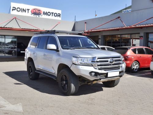 Toyota Land Cruiser 200 Series VX.R V8 in Botswana