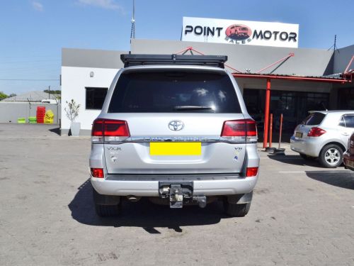 Toyota Land Cruiser 200 Series VX.R V8 in Botswana