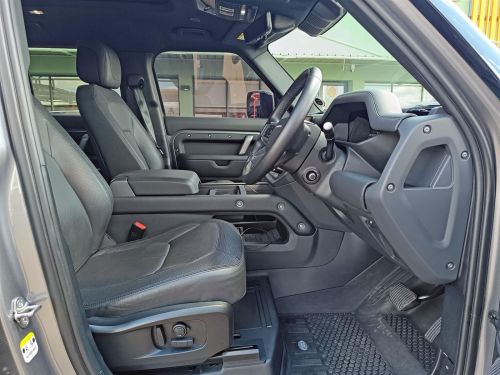 Land Rover Defender 110 3.0L in Botswana