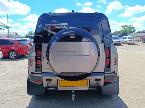 Land Rover Defender 110 3.0L in Botswana