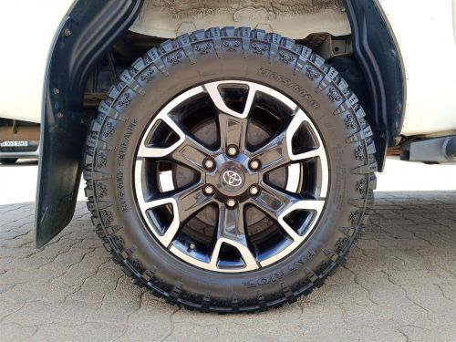 Toyota Hilux Legend 50 2.8GD-6 4x4 A/T in Botswana