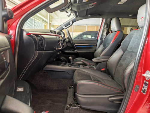 Toyota Hilux Raider 2.8GD-6 4x4 GR-Sport in Botswana