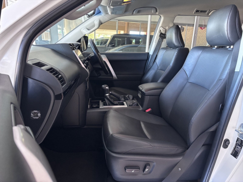 Toyota Land Cruiser  PRADO 2.8 GD-6 TX in Botswana