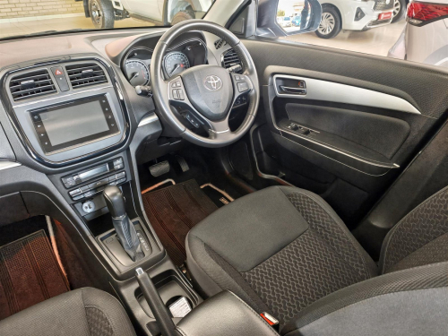 Toyota Urban Cruiser 1.5XR A/T in Botswana