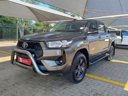 Pre-owned Toyota Hilux Rider 2.8 AT 4x4 for sale in 