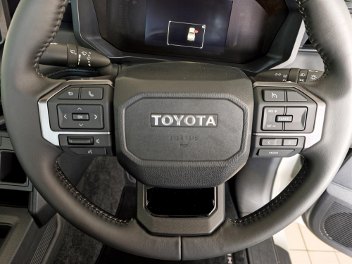 Toyota Hilux Raider 2.8GD-6 A/T in Botswana