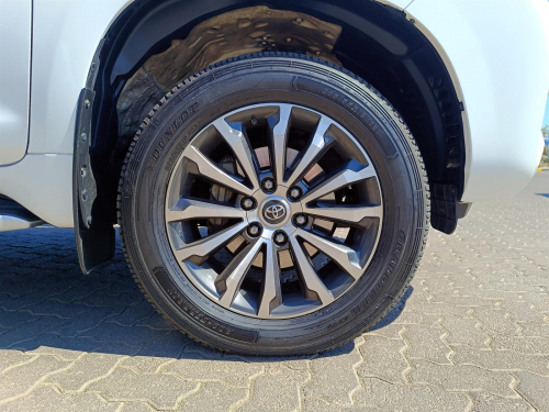 Toyota Land Cruiser Prado VX 2.8 GD-6 in Botswana