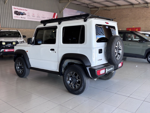 Suzuki JIMNY 1.5 GL in Botswana