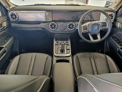 GWM Tank 300 2.4TD Ultra Luxury 4x4 AT in Botswana