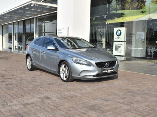 Volvo V40 in Botswana