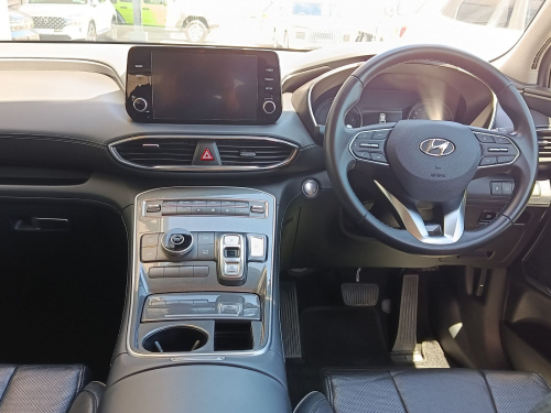 Hyundai Santa Fe R2.2 Executive in Botswana