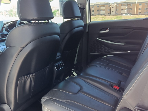 Hyundai Santa Fe R2.2 Executive in Botswana