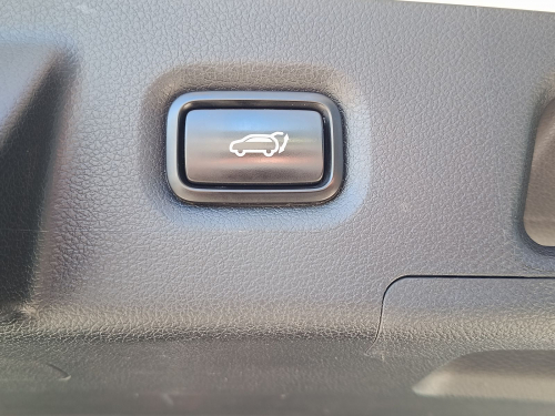 Hyundai Santa Fe R2.2 Executive in Botswana