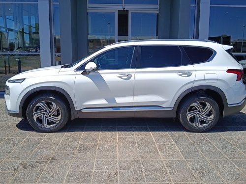 Hyundai Santa Fe R2.2 Executive in Botswana