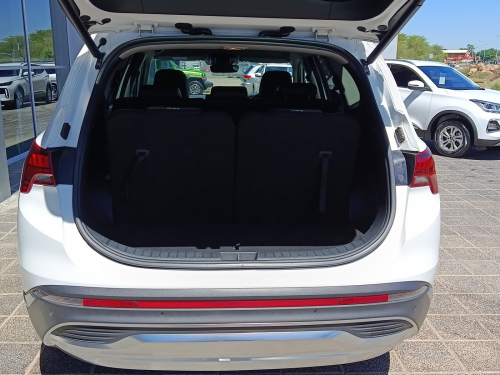 Hyundai Santa Fe R2.2 Executive in Botswana