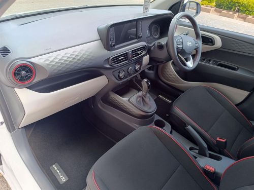 Hyundai Grand i10 1.2 Executive Sedan in Botswana