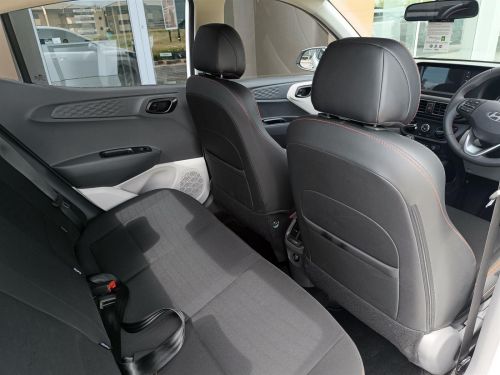Hyundai Grand i10 1.2 Executive Sedan in Botswana