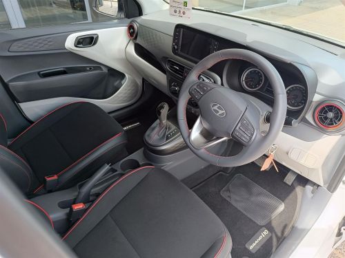 Hyundai Grand i10 1.2 Executive Sedan in Botswana