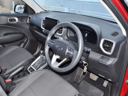 Hyundai Venue TGDi Fluid DCT in Botswana