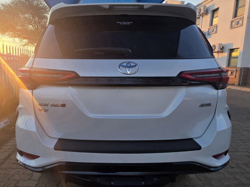 Toyota Fortuner 2.8 GD6 4x4 VX AT in Botswana
