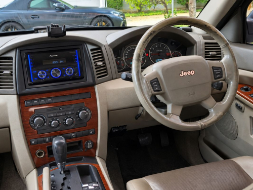 Jeep Grand Cherokee Limited 4.7 V8 4x4 in Botswana