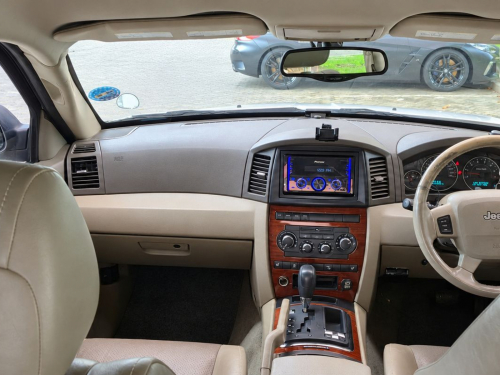 Jeep Grand Cherokee Limited 4.7 V8 4x4 in Botswana