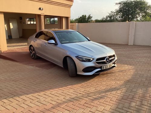 Pre-owned Mercedes-Benz C200 for sale in 