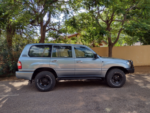 Toyota Land Cruiser GX 4,5Efi in Botswana