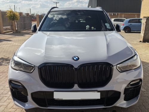 BMW X5 M30D in Botswana