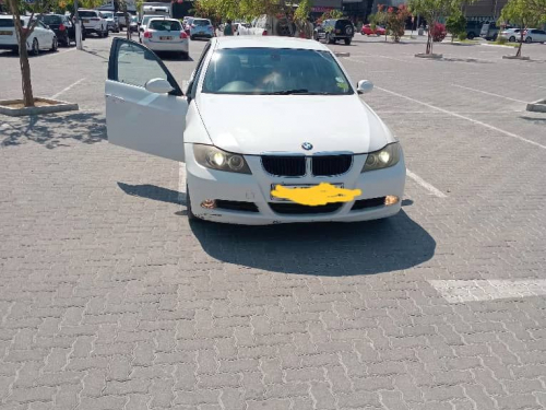 BMW BMW E90 320I in Botswana