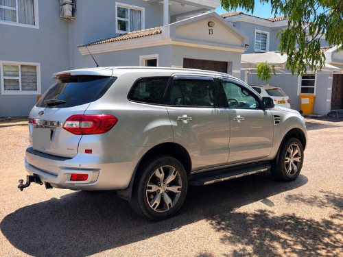 Ford Everest 3.2 Limited in Botswana