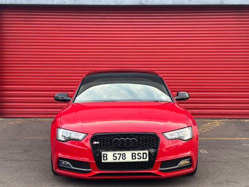 Audi S5 4.2 FSI V8 in Botswana